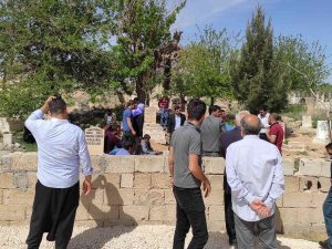 Sulama Kanalına Düşen Araçta Ölen 3 Kişinin Cenazesi Defnedildi
