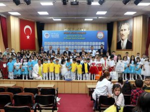 Dileklerini Yazdılar, Hediyelerini Aldılar