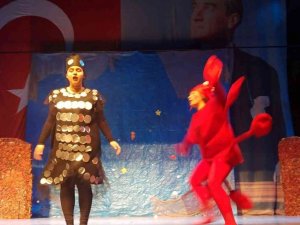 "Küçük Kara Balığın Hikayesi“ Sahnelendi