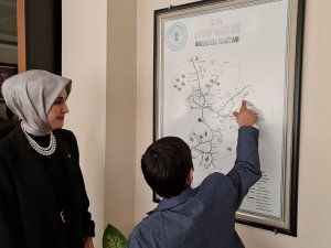 Karacasu’nun Çocuk Kaymakamının İlk Emri, Okul Yolunun Yapılması Oldu