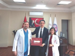 Türk Cerrahi Derneği’nden Zbeü’ye Kurum Uzmanlık Eğitimi Yeterlik Belgesi