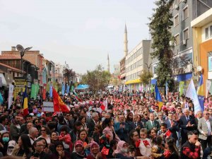 6 Ülkeden Türkiye’ye Gelen Çocukların Halk Oyunları Coşkuyla İzlendi