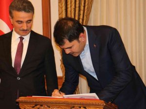 Bakan Kurum, Malatya Valiliğini Ve Ak Parti İ̇l Teşkilatını Ziyaret Etti