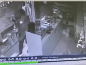 Telefoncuya Giren Hırsızlar 100 Bin Liralık Telefon Ve Aksesuar Çaldı
