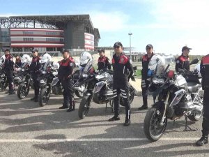 Diyarbakır’da Yunus Timlerinde Görev Alacak 19 Polise Sertifika Verildi