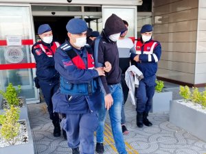 İ̇nşaattan Demir Çalan 3 Hırsız Tutuklandı