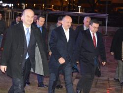Bakan Müezzinoğlu Sabah Namazını Ulu Cami’de Kıldı