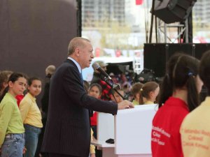 Cumhurbaşkanı Erdoğan: “Çocukların Kulakları Bomba Sesleriyle Değil, Akranlarının Sesleriyle Çınlamalıdır”