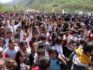 Şemdinli’de 23 Nisan Ulusal Egemenlik Ve Çocuk Bayramı Kutlandı