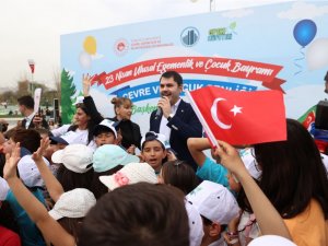 Bakan Kurum, “Çevre Ve Çocuk Şenliği”nde Çevre Müfettişi Çocuklarla Buluştu