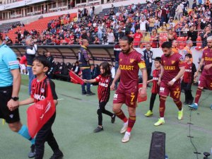 Spor Toto Süper Lig: Gaziantep Fk: 0 - Göztepe: 0 (Maç Devam Ediyor)