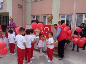 7a Yapı Market 23 Nisan’da Bin 500 Öğrenciyi Sevindirdi