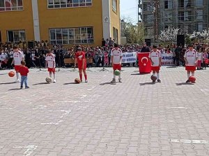 Erciş’te 23 Nisan Ulusal Egemenlik Ve Çocuk Bayramı Coşkusu
