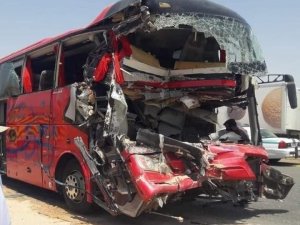 Suudi Arabistan’da Otobüs Kazası: 8 Ölü
