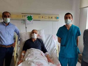 Öksürük Şikayetiyle Gittiği Hastanede 5 Yıldır Akciğerinde Lades Kemiğiyle Yaşadığını Öğrendi