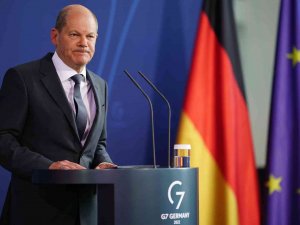 Başbakan Scholz: "Üçüncü Bir Dünya Savaşına Yol Açacak Bir Gerilimi Önlemek İçin Her Şeyi Yapıyoruz"