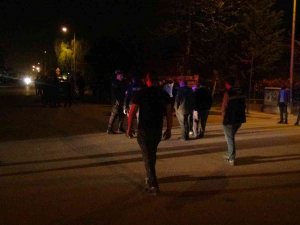 İ̇ki Mahalle Arasındaki Gerginliğe Çevik Kuvvet Müdahale Etti