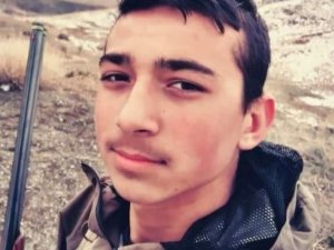 Otomobille Dereye Uçan 17 Yaşındaki Genç, Yaşam Savaşını Kaybetti