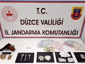 Uyuşturucu Satıcısı Sahte Dolarla Yakalandı