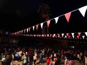23 Nisan’da Kahramankazan’nın Gökyüzü Rengarenk
