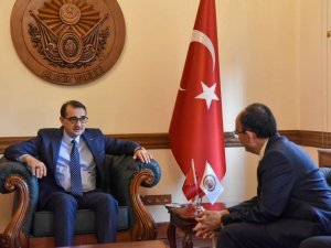 Rektör Beydemir, Bakan Dönmez’e Üniversite Hakkında Bilgilendirme Yaptı