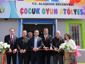 Alaşehir Belediyesinden Çocuklara Büyük Armağan