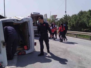 Basın Ekspres’te Minibüs Takla Attı: 2 Yaralı