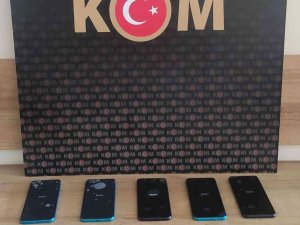 Siirt’te 9 Adet Kaçak Cep Telefonu Ele Geçirildi