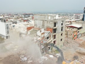 Yiğitler Mahallesi’nde Yıkım Çalışmalarına Hız Verildi
