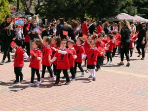 Gkv Anaokulunda 23 Nisan Şenliği