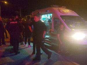 İ̇ki Grup Arasındaki Tekmeli Kavga: 1 Yaralı
