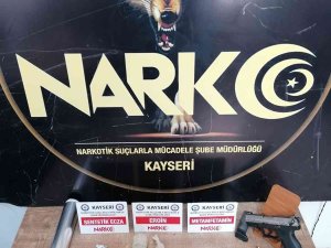 Narkotik Polisi Uyuşturucuya Geçit Vermiyor