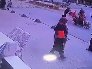 Arnavutköy’de Kadının Ölümden Döndüğü Kaza Kamerada