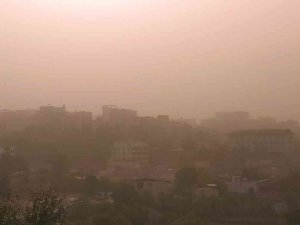 Diyarbakır Yoğun Toz Taşınımı Altında