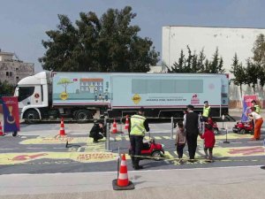 Jandarma Mobil Trafik Eğitim Tırı Mersin’de