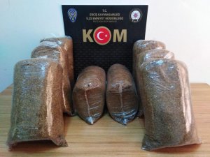 Van’da Kopya Düzeneği Ve Gümrük Kaçağı Malzemeler Ele Geçirildi