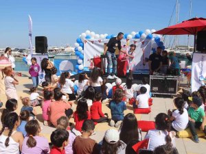 Mersin’deki ’Çocuk Şenliği’ Renkli Görüntülere Sahne Oldu