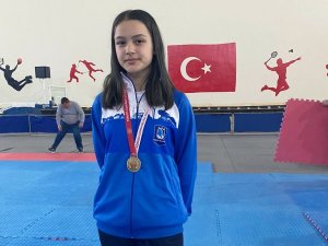 Yunusemreli Alanur Uşak’tan Gümüş Madalya İle Döndü