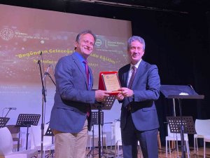 İ̇stanbul İ̇l Milli Eğitim Müdürü Levent Yazıcı, "Öğrenciyi Bütün Yönleriyle Geliştirmeyi Hedefliyoruz"