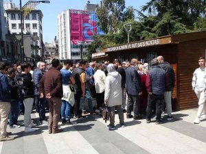 Trabzonspor’un Şampiyonluğunu İlan Edeceği Antalyaspor Maçına Yoğun İlgi