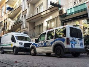 Evinde Bıçaklanarak Öldürülen Yabancı Uyruklu Kadının Zanlısı Yakalandı