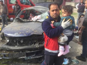 Köpeğe Çarpmamak İçin Direksiyonu Kırılan Otomobil Takla Attı: 2 Yaralı