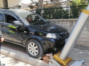 Panik Yapan Sürücü Kazaya Sebep Oldu