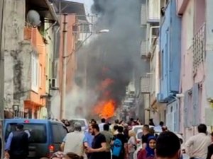 Bursa’da Yunuseli Havalimanı Yakınlarında Tek Motorlu Bir Uçak Düşerek Yanmaya Başladı.