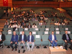 Aydın, Denizli Ve Muğla’nın Tıp Öğrencileri Genetik Sempozyumunda Buluştu