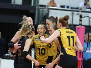 Vakıfbank, Sultanlar Ligi’nde Finalde