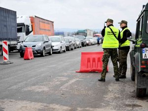 Ukrayna’yı Son 24 Saatte 45 Binden Fazla Kişi Terk Etti