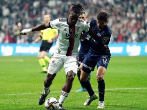 Batshuayi Islıklandı