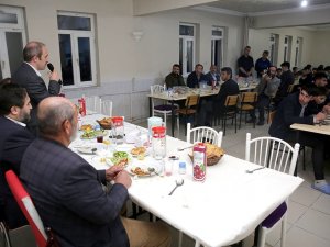 Vali Epcim, İftarını Oruçbeyli Kur’an Kursunda Yaptı