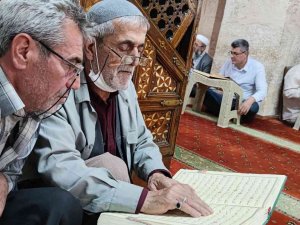 Mukabele Geleneği Bu Camide Asırlardır Sürüyor